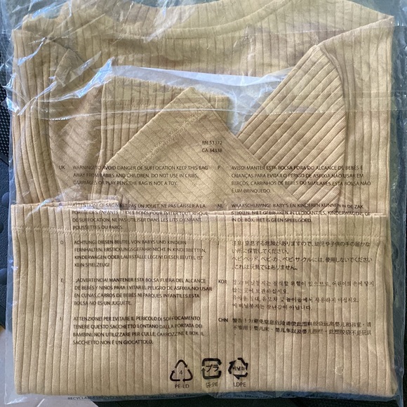 French Connection Tommy Ribbed Crop Top - Picture 3 of 4